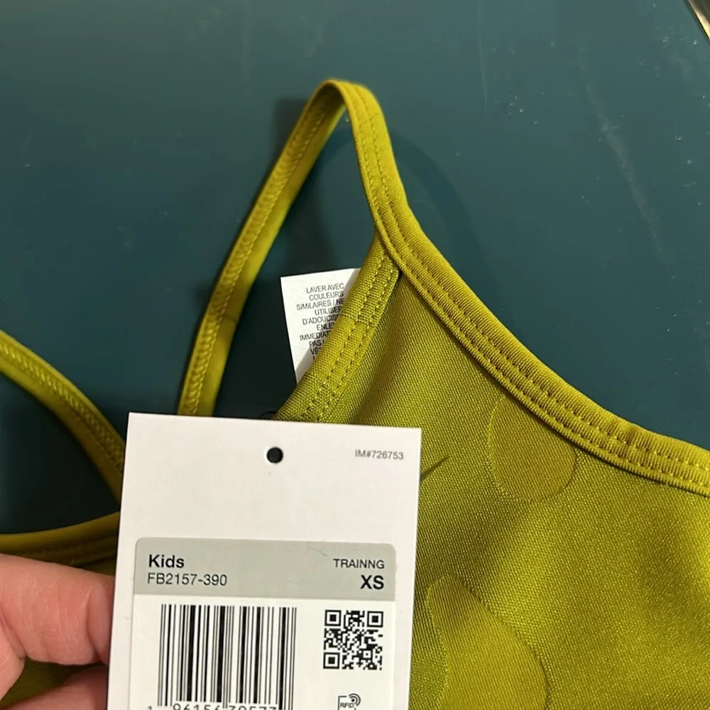 NIKE GIRLS INDY BRA: GREEN: NEW WITH TAGS: SIZE XS